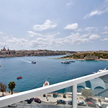 Sliema Duplex Penthouse With Sea Views & Private Terrace By Shortletsmalta Apartment Luaran gambar