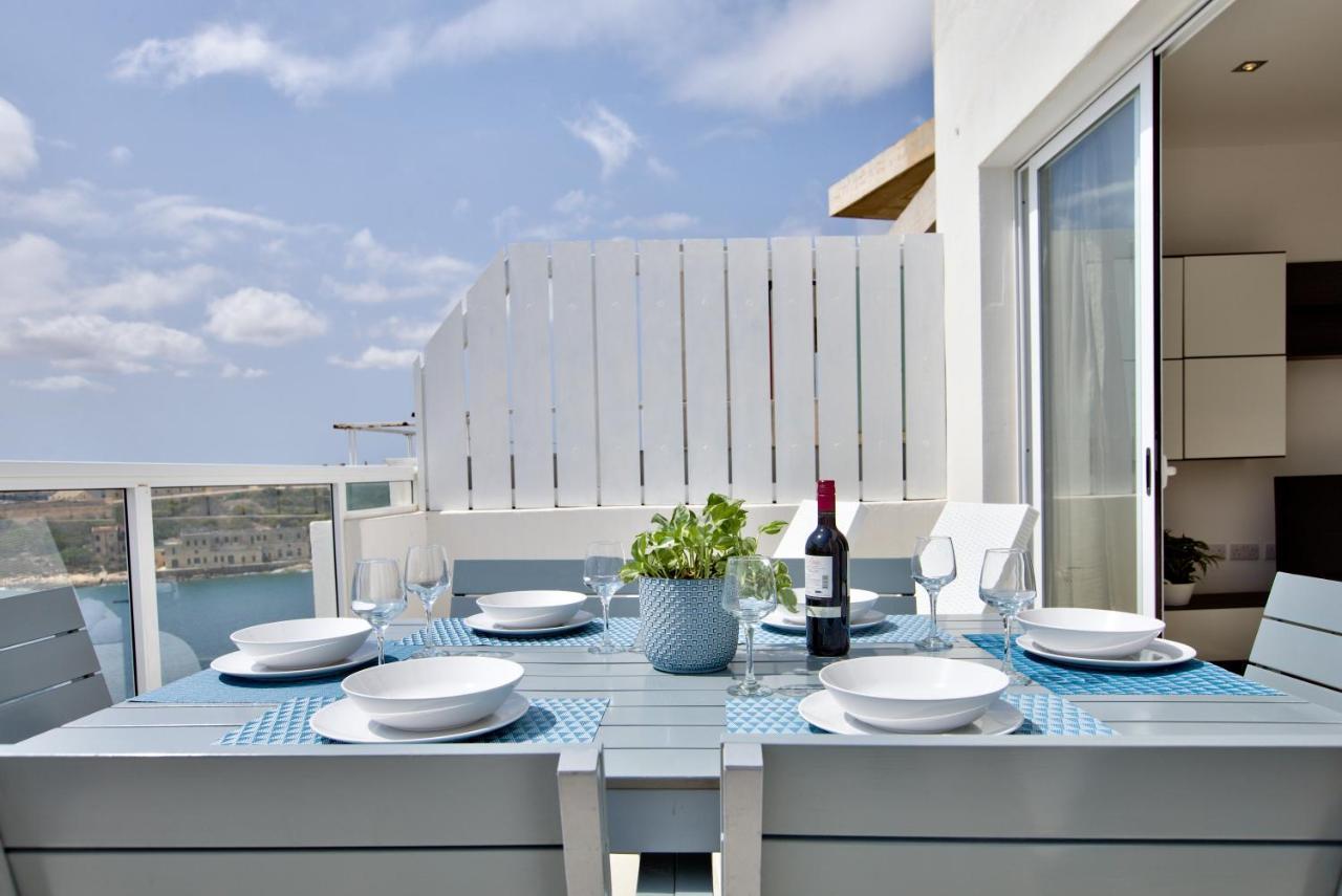 Sliema Duplex Penthouse With Sea Views & Private Terrace By Shortletsmalta Apartment Luaran gambar