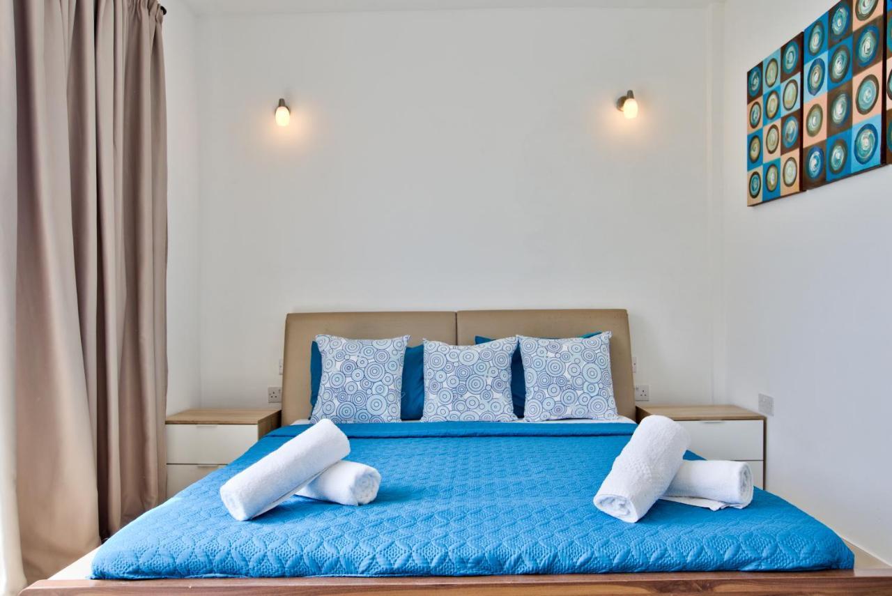 Sliema Duplex Penthouse With Sea Views & Private Terrace By Shortletsmalta Apartment Luaran gambar